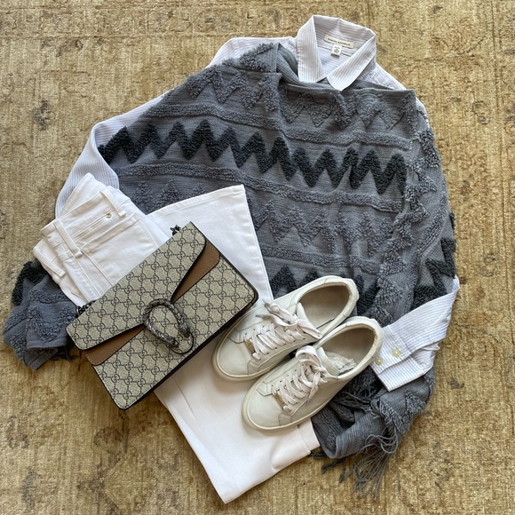 Lux Poncho. Dark and Light Gray. One size. - Picture 7 of 7